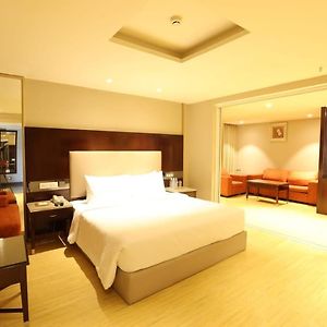 Suite 1 Double Bed